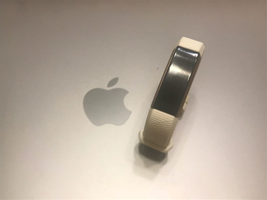 フィットビット アルタ Hr Fitbit Alta Hr のステンレスのおしゃれな交換バンドが欲しい おひとりさまでも なんとかなるさ